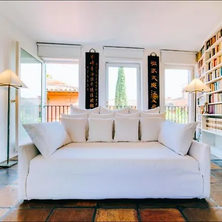 Luxury Art Apartment In Trastevere With Terrace Rome Exterior photo